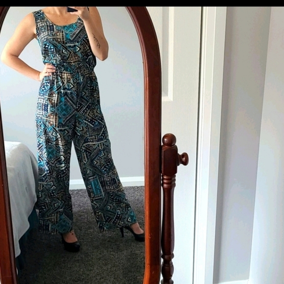 Classic Platform Pumps - Picture 3 of 7